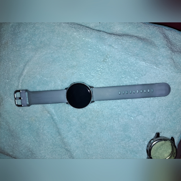 Watch - Picture 2 of 4